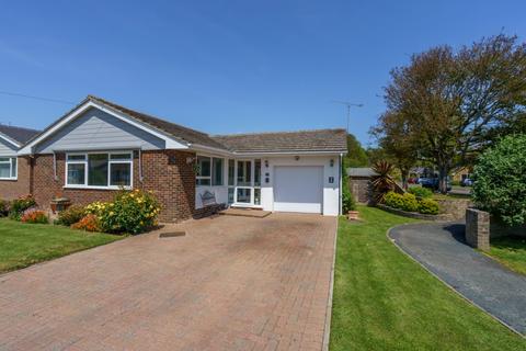 2 bedroom detached bungalow for sale - The Lawn, Aldwick, Bognor Regis, West Sussex. PO21 4XJ