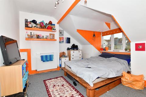 28 Salisbury Road, Dover, CT16 1EU