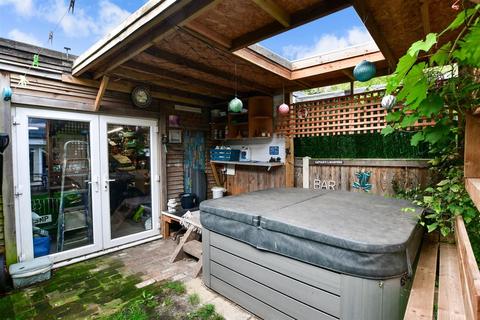 28 Salisbury Road, Dover, CT16 1EU
