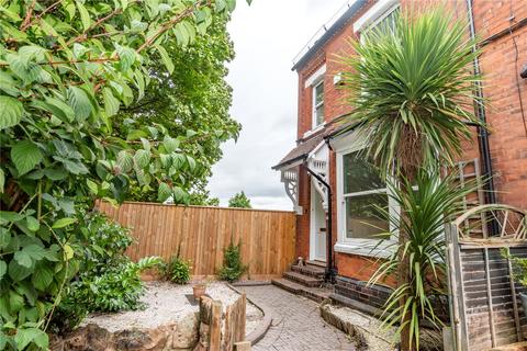 10 The Hawthorns, Moseley, Birmingham, B13 9DY
