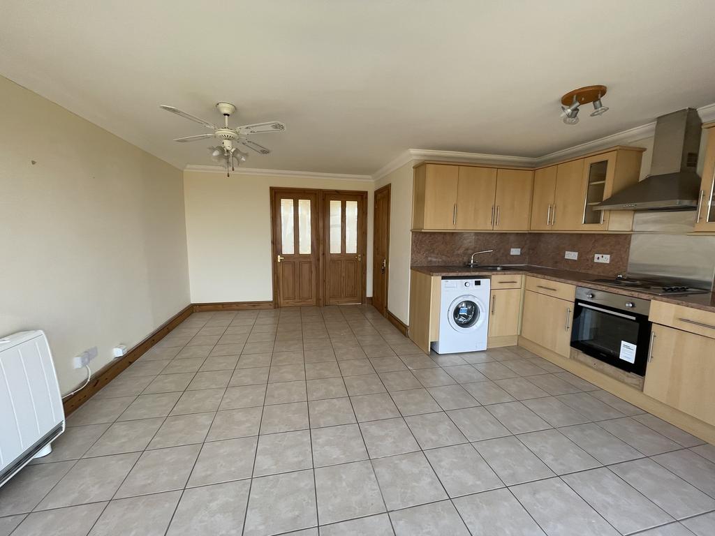 Manor Way, LeysdownonSea ME12 2 bed apartment £750 pcm (£173 pw)