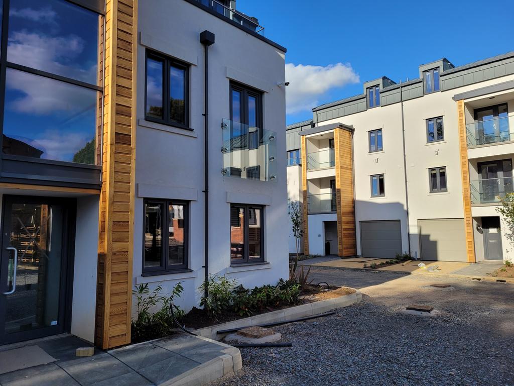 Lime Avenue, Leamington Spa, CV32 2 bed apartment £1,250 pcm (£288 pw)