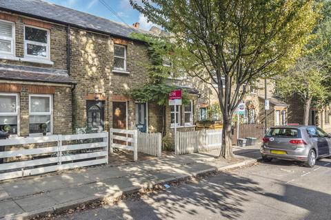 25 Lucas Road, London, SE20 7EE