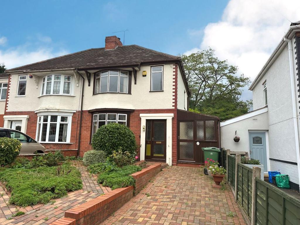 26 Shepherds Brook Road, Stourbridge, DY9 7DX 3 bed semidetached house
