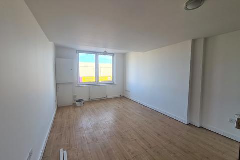 2 bedroom flat to rent, Fortescue Road, Paignton TQ3
