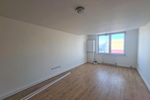 2 bedroom flat to rent, Fortescue Road, Paignton TQ3