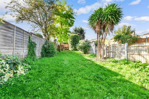 4 Hill Crescent, Hornchurch, RM11 2AP