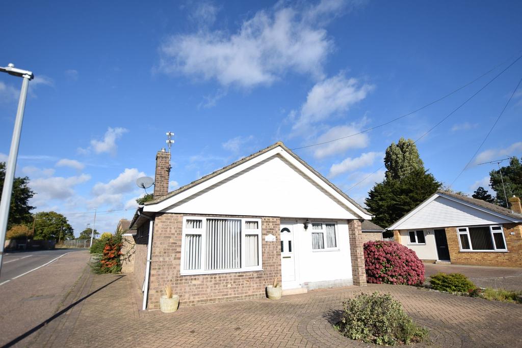 Gorse Lane, ClactononSea 2 bed detached bungalow £255,000
