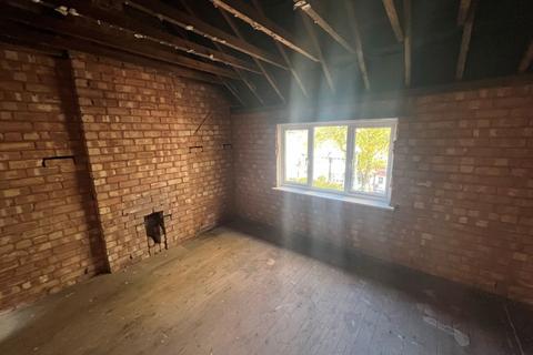 64 Fowlmere Road, Birmingham, B42 2EA