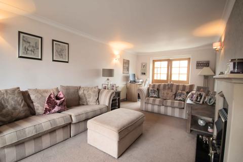 4 bedroom detached house for sale - Chadwick Lane, Mirfield WF14