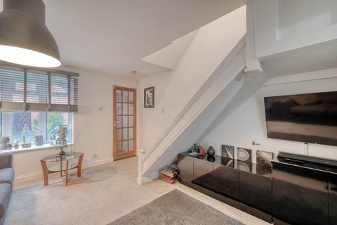 29 Avonbank Close, Hunt End, Redditch, B97 5XR
