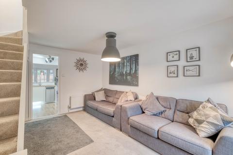 29 Avonbank Close, Hunt End, Redditch, B97 5XR