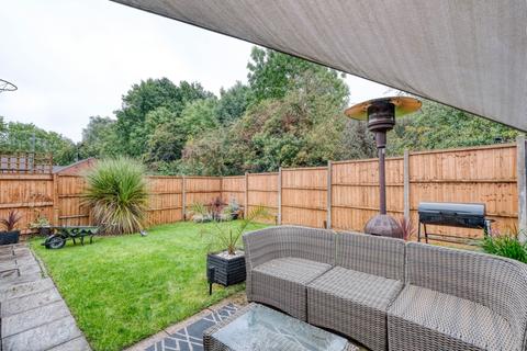 29 Avonbank Close, Hunt End, Redditch, B97 5XR