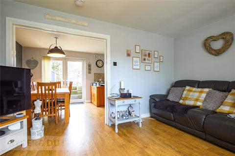 38 Chepstow Drive, Oldham, OL1 4TF