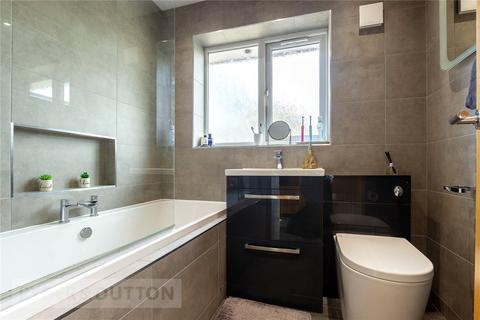 38 Chepstow Drive, Oldham, OL1 4TF