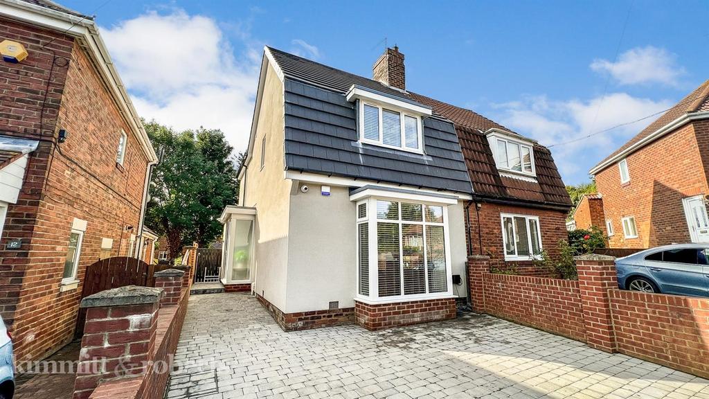 Seaton Crescent, Seaham, SR7 3 bed semidetached house £250,000