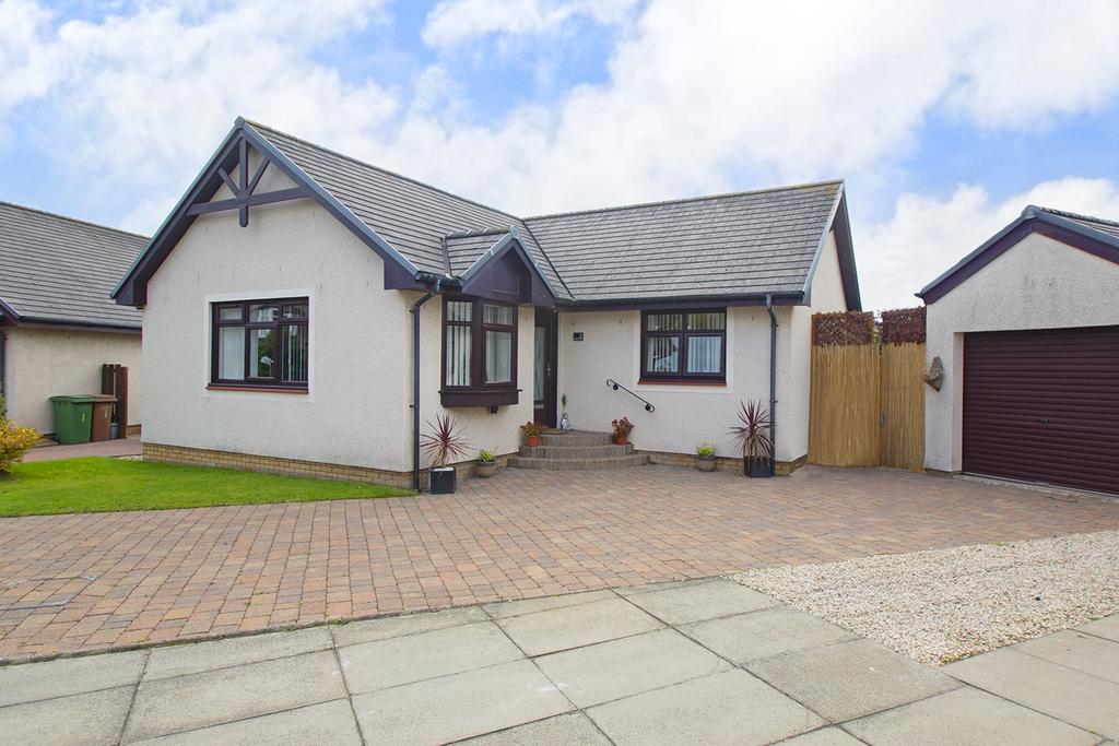 2 Greenknowe Park, Monkton