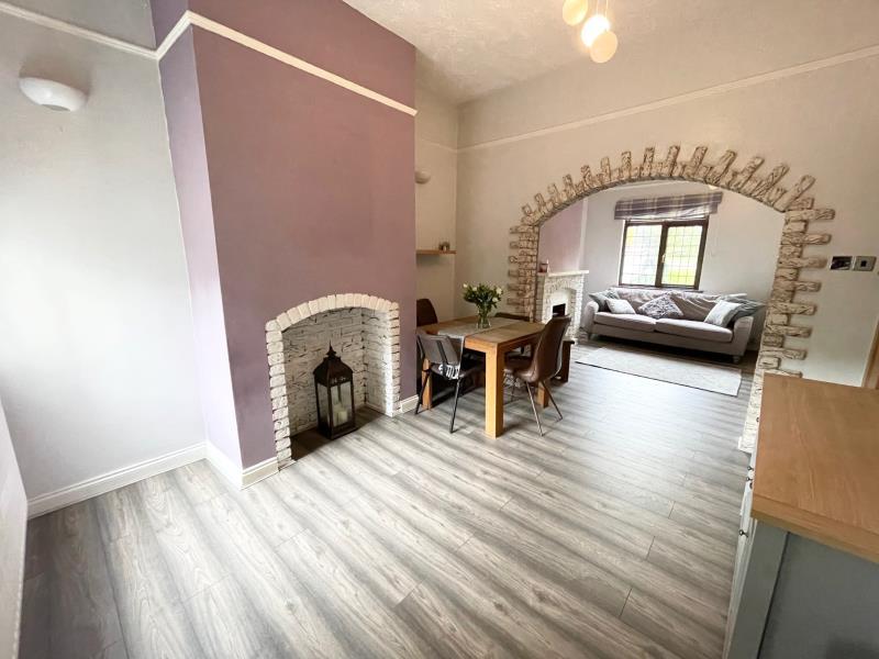 Higham Common Road, Higham, Barnsley... 2 bed terraced house £675 pcm (£156 pw)