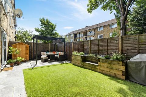 52 Rathmell Drive, London, SW4 8JN