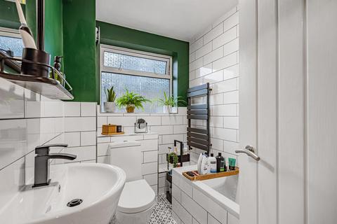 52 Rathmell Drive, London, SW4 8JN