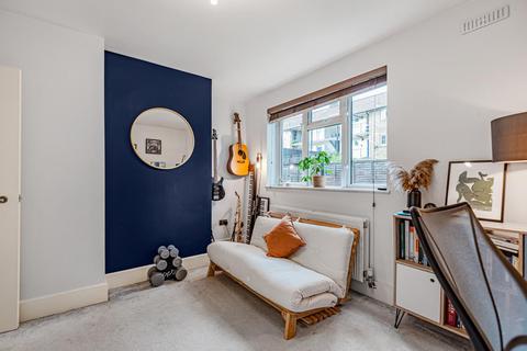 52 Rathmell Drive, London, SW4 8JN