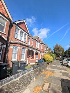 4 bedroom terraced house to rent - Devonshire Road, Palmers Green