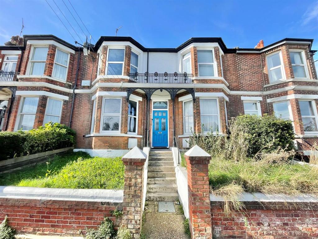 Fort Road, Newhaven 1 bed apartment £140,000