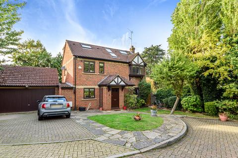 5 bedroom detached house for sale - Robin Close, Mill HIll