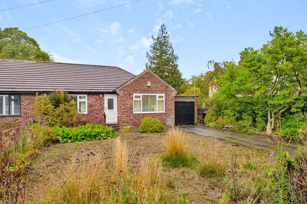 St. Clements Road, Harrogate, HG2 2 bed semidetached bungalow for sale