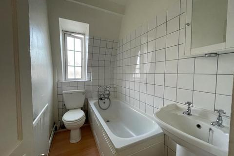 29 Wingrove Road, London, SE6 1QE