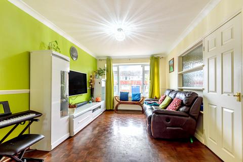 3 bedroom terraced house to rent, Marlborough Road, Maidenhead, SL6