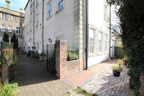 2 bedroom flat for sale - Pavilion Point, Rangemore, Burton-on-Trent, DE13