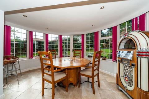 Roxburgh Kier Park, Ascot, SL5 7DS