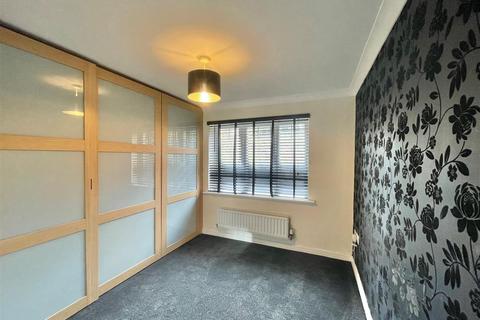 2 bedroom apartment to rent, Highbridge Close, Radlett, Hertfordshire, WD7