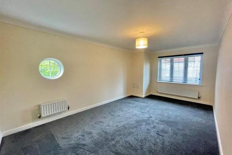 2 bedroom apartment to rent, Highbridge Close, Radlett, Hertfordshire, WD7