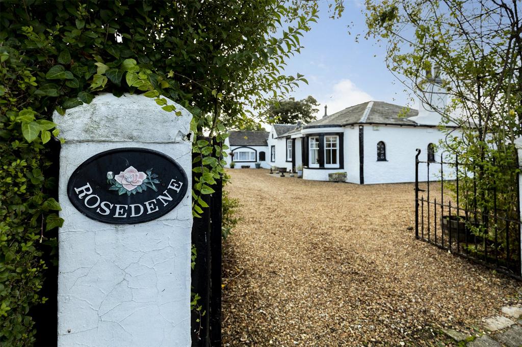 Rosedene, 7 Reek Street, Gateside, Beith, North Ayrshire, KA15 3 bed