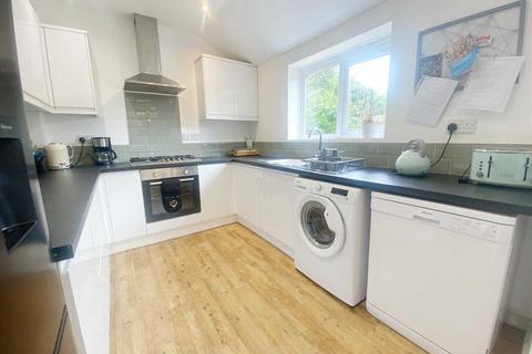4 bedroom flat to rent - Darracott Road, Bournemouth, Bournemouth