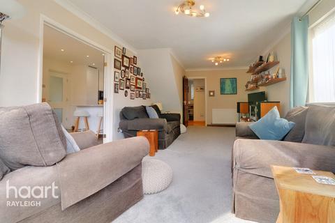 57 Cheapside West, Rayleigh, SS6 9DE