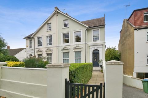 97c Lansdowne Lane, London, SE7 8TN