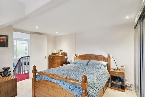 97c Lansdowne Lane, London, SE7 8TN