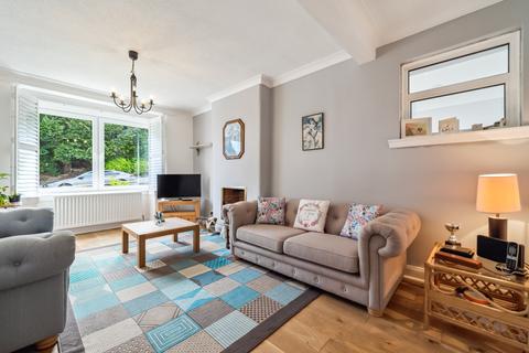 3 Hill Crescent, Clarkston, Glasgow, G76 8DQ