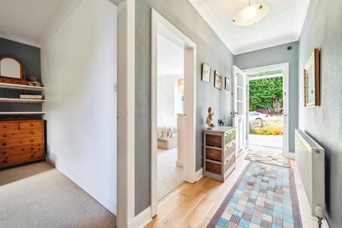 3 Hill Crescent, Clarkston, Glasgow, G76 8DQ