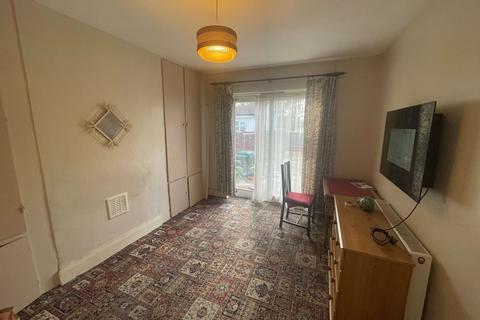 71 Brampton Road, Kingsbury, London, NW9 9DE