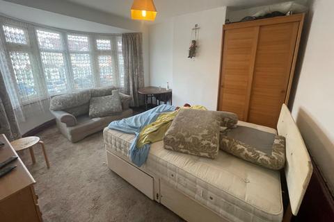 71 Brampton Road, Kingsbury, London, NW9 9DE