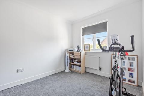 25 Wise Close, Swindon, SN2 7LT
