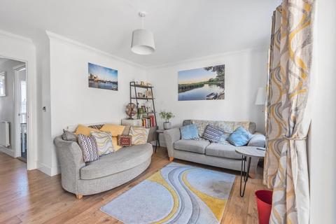 25 Wise Close, Swindon, SN2 7LT