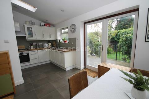 52 Orme Road, Kingston Upon Thames, KT1 3SB