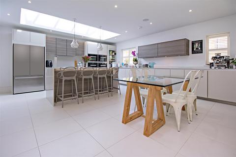 undefined, Spencer Close, Radlett, Hertfordshire, WD7