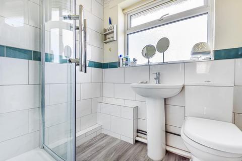 160 Colwell Drive, Witney, OX28 5NN