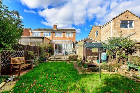 160 Colwell Drive, Witney, OX28 5NN